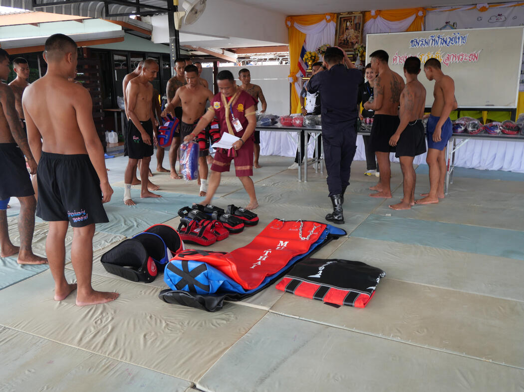 RHLS HOLDING - Support Muay Thai Equipment to Sor Wangchan Look Phrayom Muay Thai Gym RHLS HOLDING - Support Muay Thai Equipment to Sor Wangchan Look Phrayom Muay Thai Gym