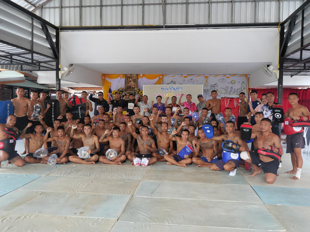 RHLS HOLDING - Support Muay Thai Equipment to Sor Wangchan Look Phrayom Muay Thai Gym RHLS HOLDING - Support Muay Thai Equipment to Sor Wangchan Look Phrayom Muay Thai Gym